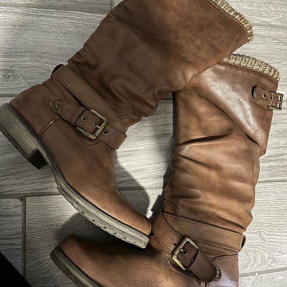 Fur riding boots size 8 - Picture 4 of 4